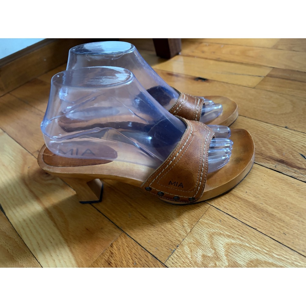 MIA brown wooden flip flop heels clogs size 8